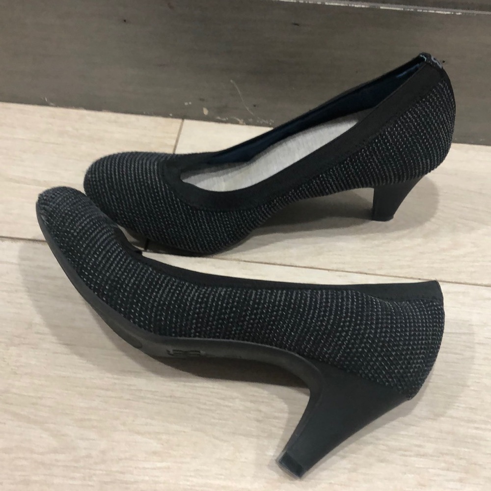 Betabrand Shoes Size 9.5
